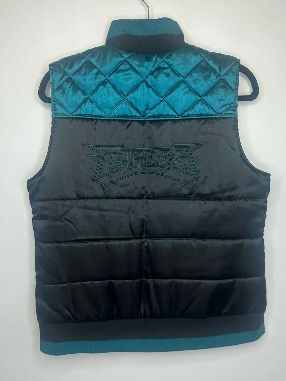 Philadelphia Eagles Vest Women’s Size Large L Black Green NFL Football Snap
